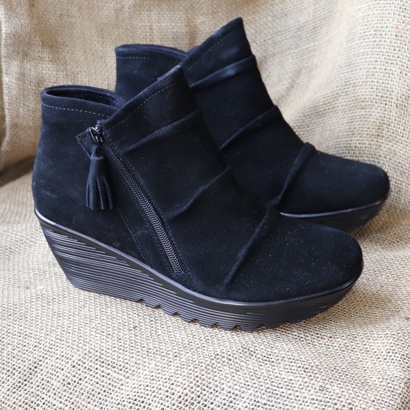 skechers parallel wedge